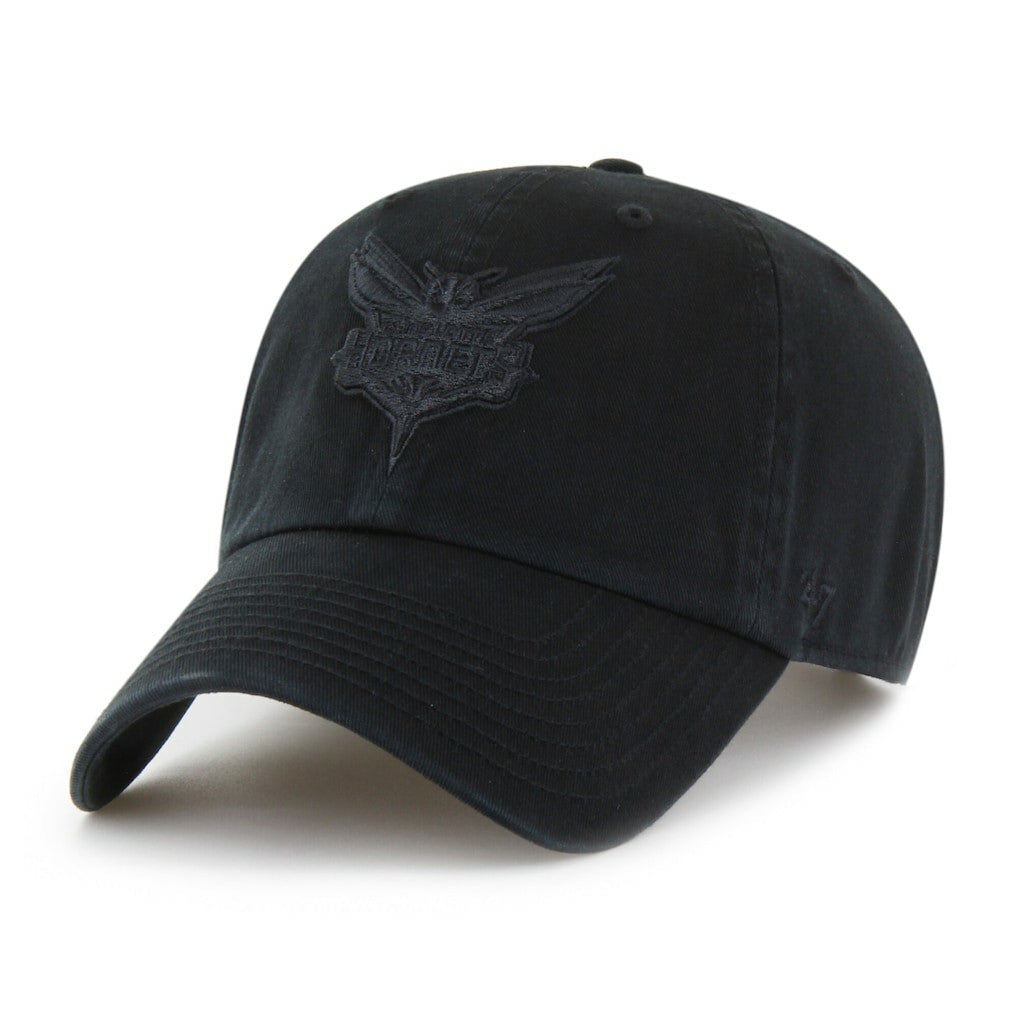 Charlotte Hornets '47 Black on Black Clean Up Adjustable Hat - 47 brand