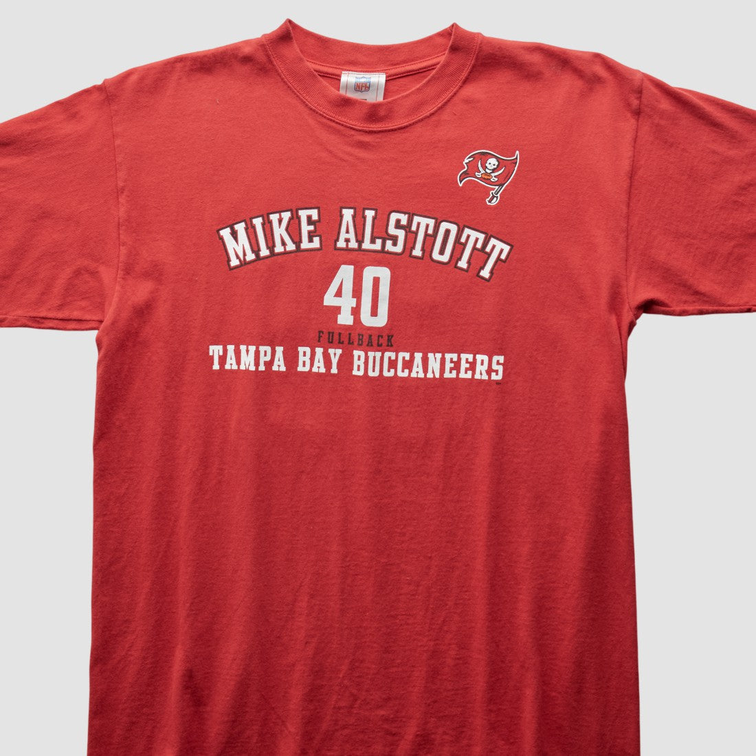 Tampa Bay Buccaneers NFL 2000s T-Shirt - Red T-shirts
