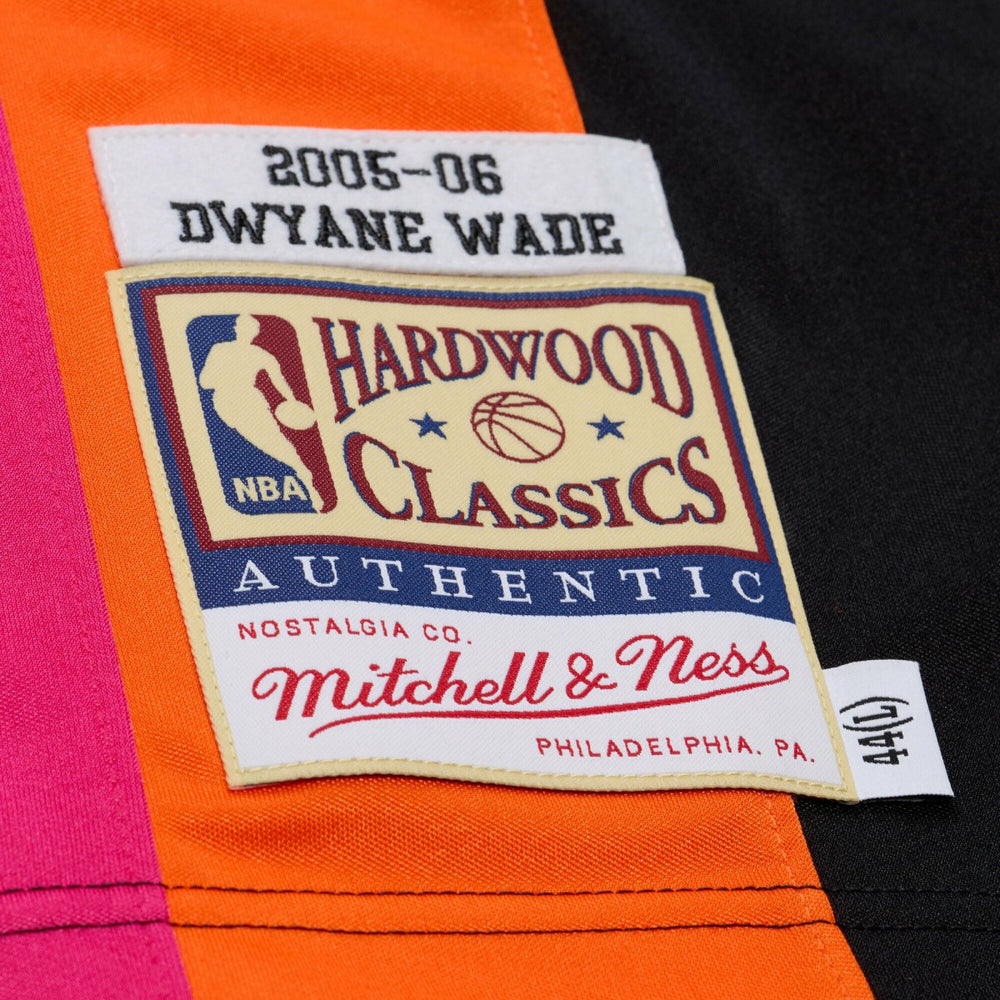 Dwyane Wade Miami Heat 2005-06 Hardwood Classics Authentic Jersey Black - Mitchell & Ness