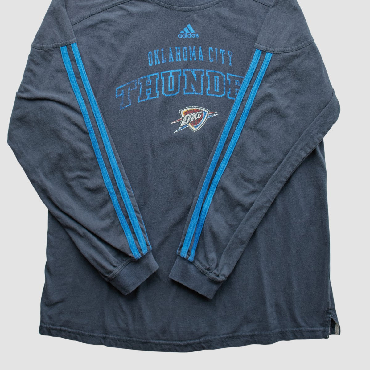 Oklahoma City Thunder 2010s Long Sleeve T-shirt Navy Vintage - Adidas