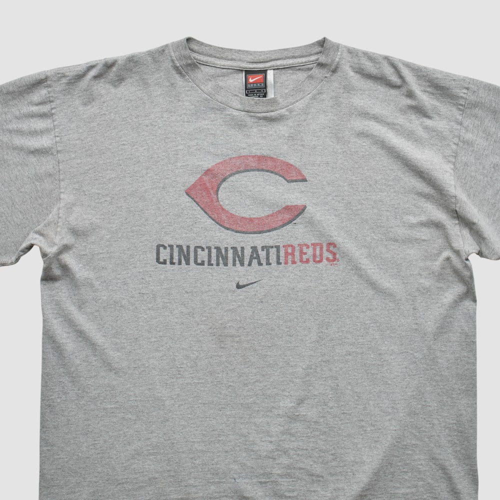 Cincinnati Reds Nike 2000s T-shirt - Heather Gray - Vintage T-shirts