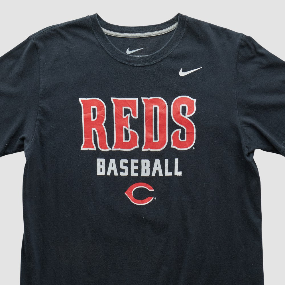 Cincinnati Reds Nike 2010s T-shirt - Black - Vintage T-shirts