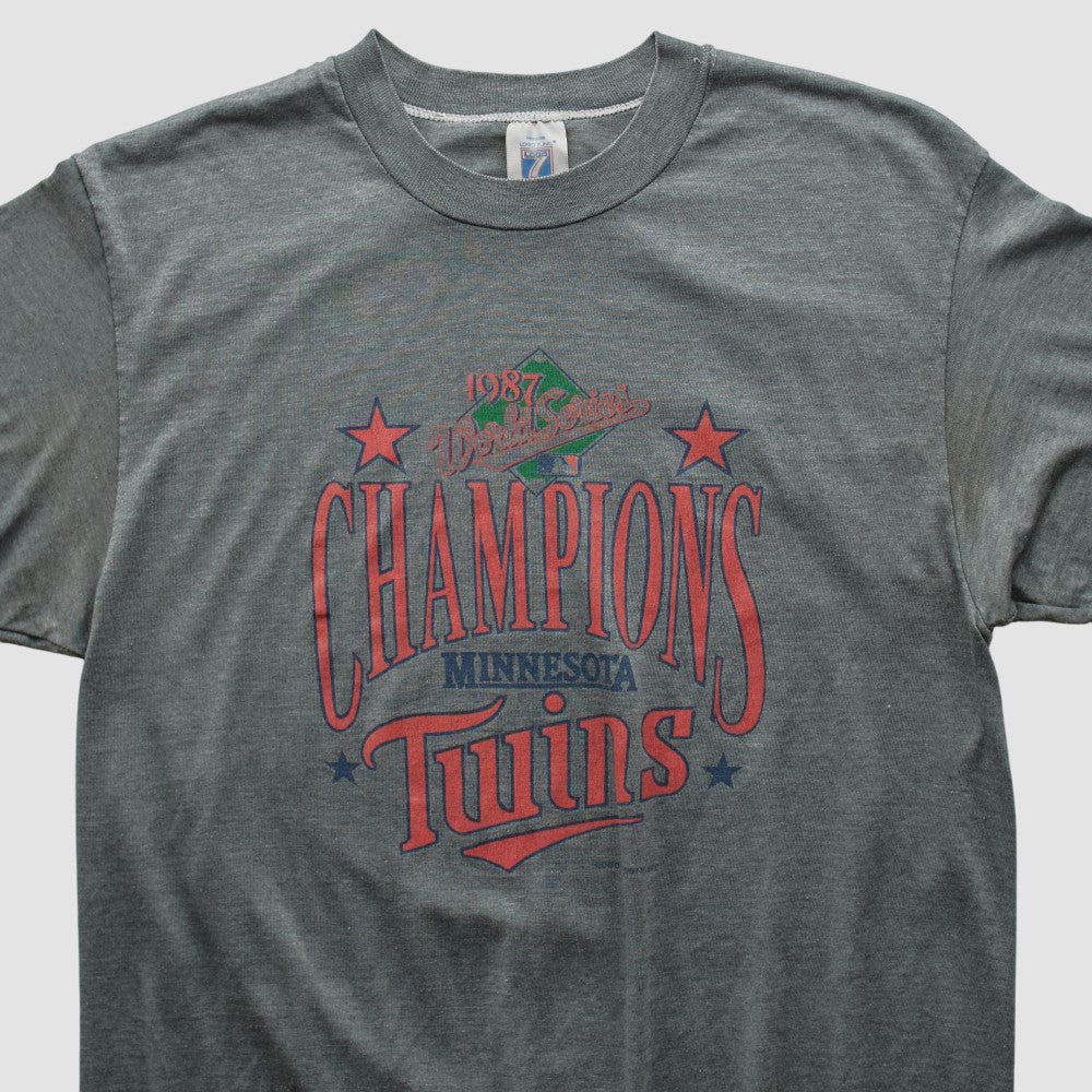 Minnesota Twins Logo 7 1987 T-shirt - Dark Heather Gray - Vintage T-shirts