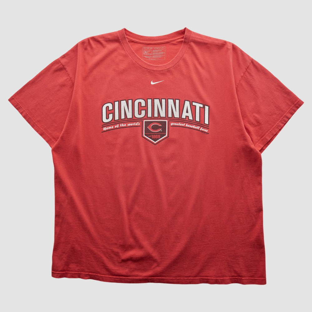 Cincinnati Reds Nike 2000s T-shirt - Red - Vintage T-shirts