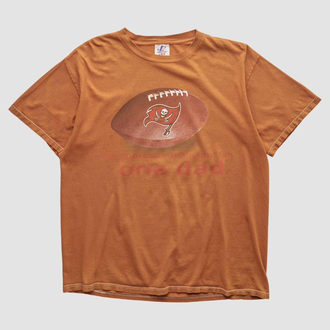 Tampa Bay Buccaneers Logo Athletic 2000s T-shirt - Orange T-shirts