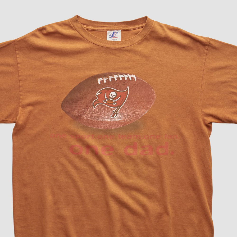 Tampa Bay Buccaneers Logo Athletic 2000s T-shirt - Orange T-shirts