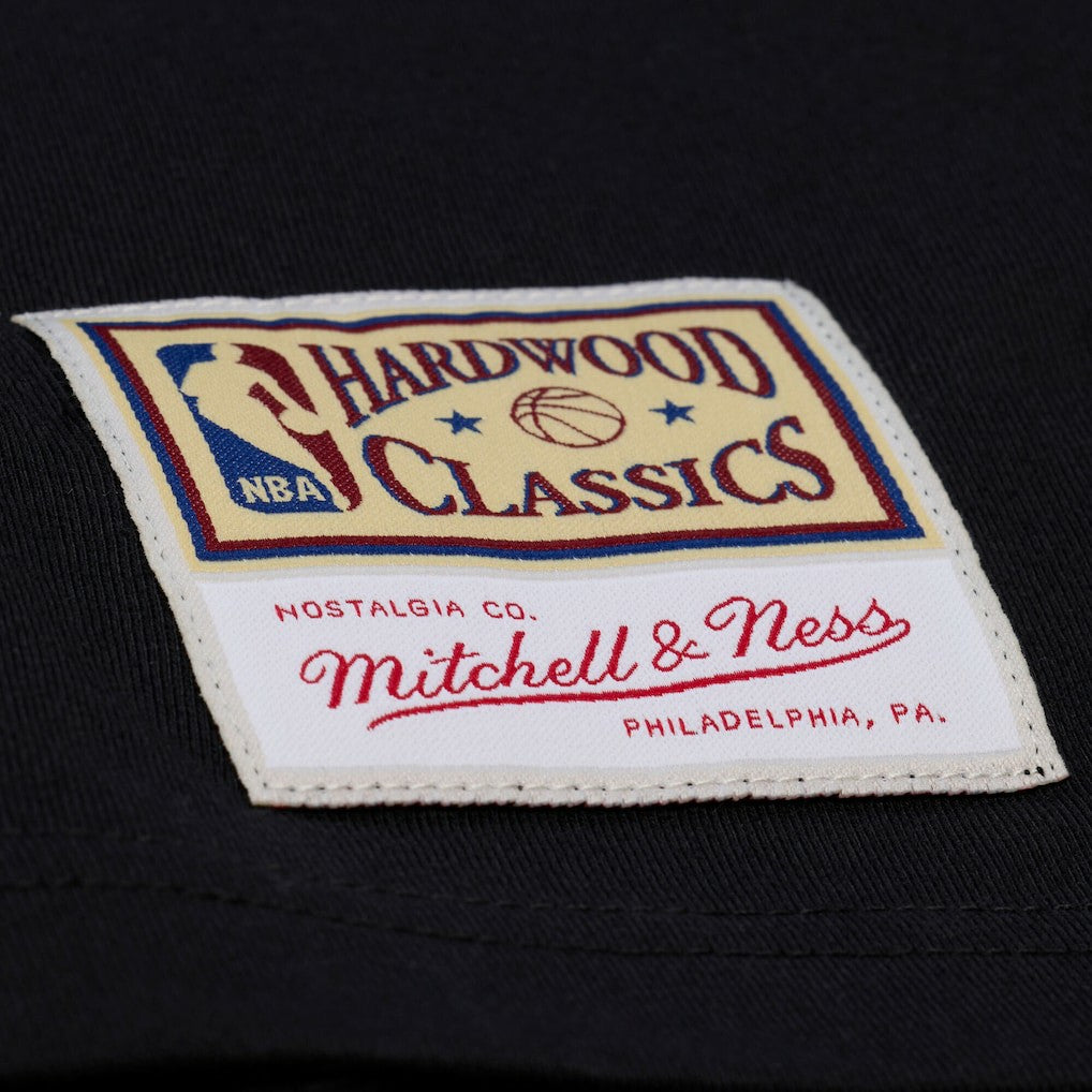 Boston Celtics Head Coach T-Shirt Black - Mitchell & Ness