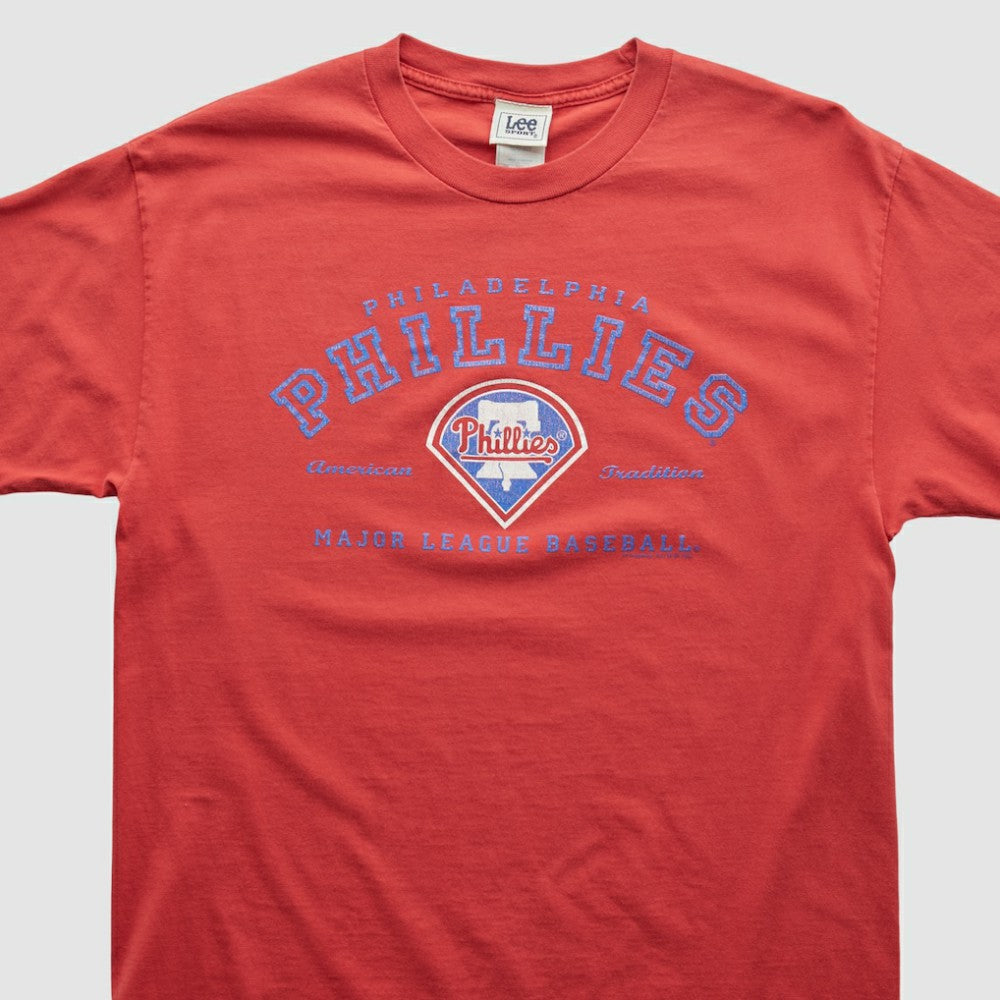 Philadelphia Phillies Lee Apparel 2000s T-shirt - Red - Vintage T-shirts