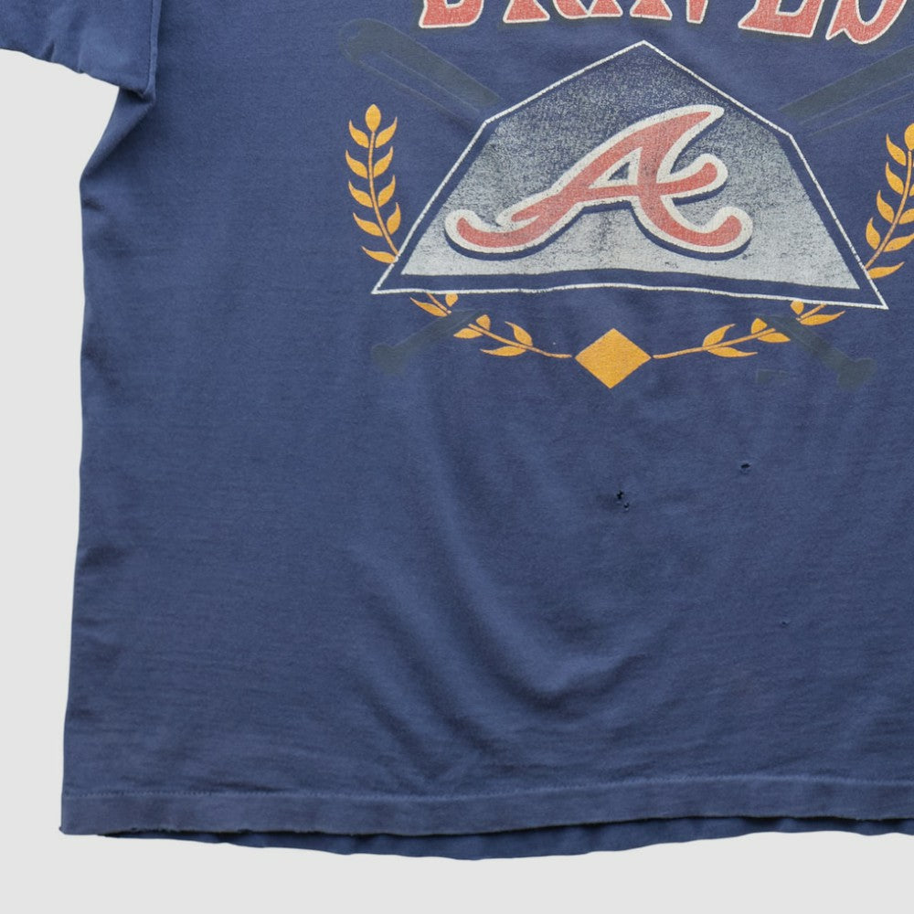 Atlanta Braves Hanes 90s T-shirt - Navy - Vintage T-shirts