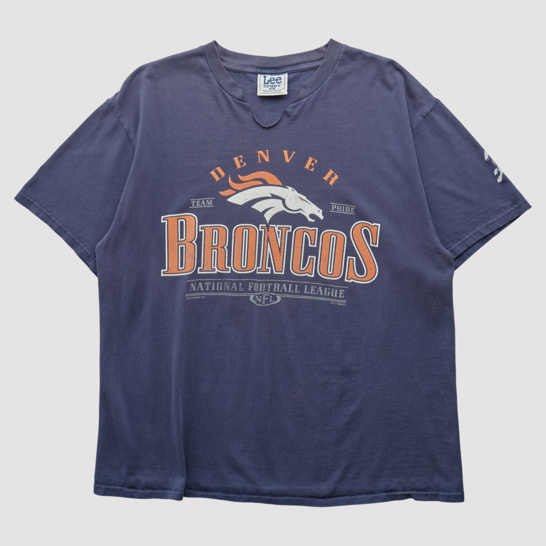 Denver Broncos Lee Apparel 90s T-shirt - Navy T-shirts
