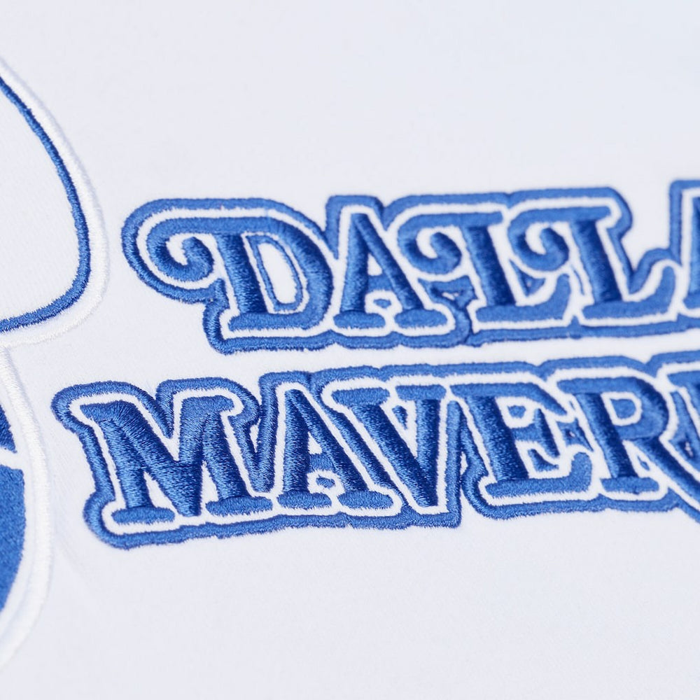 Dallas Mavericks Arctic Fleece Sweatshirt White - Mitchell & Ness