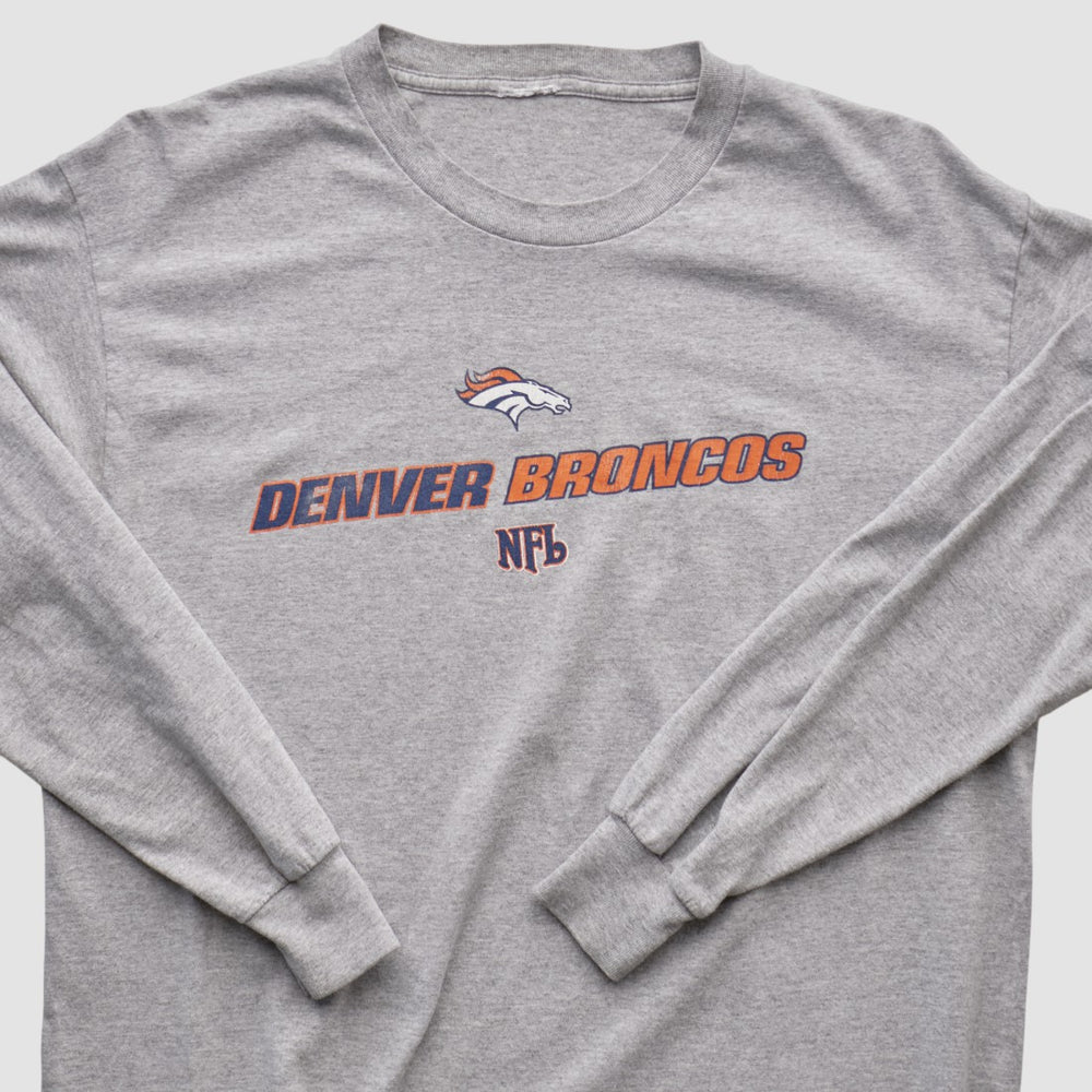 Denver Broncos 2000s Long Sleeve T-shirt - Heather Gray T-shirts