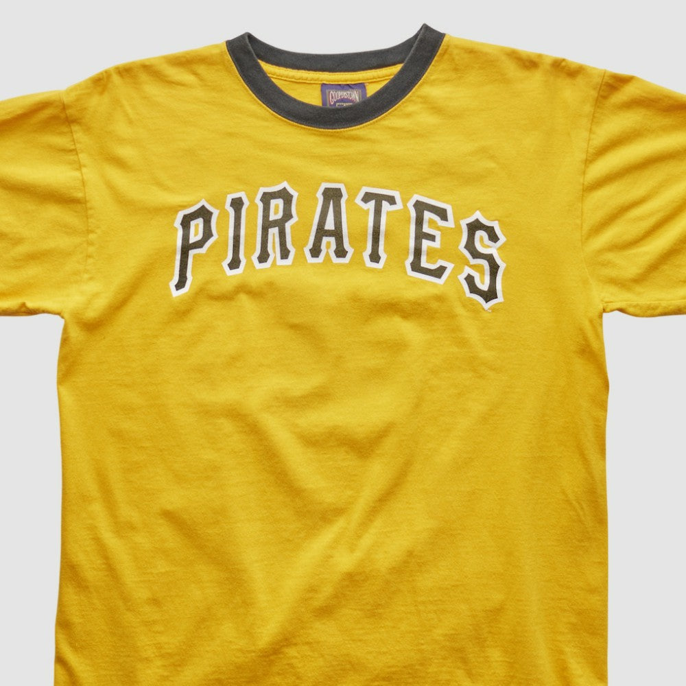 Pittsburgh Pirates Cooperstown Collection 2000s T-shirt - Yellow - Vintage T-shirts
