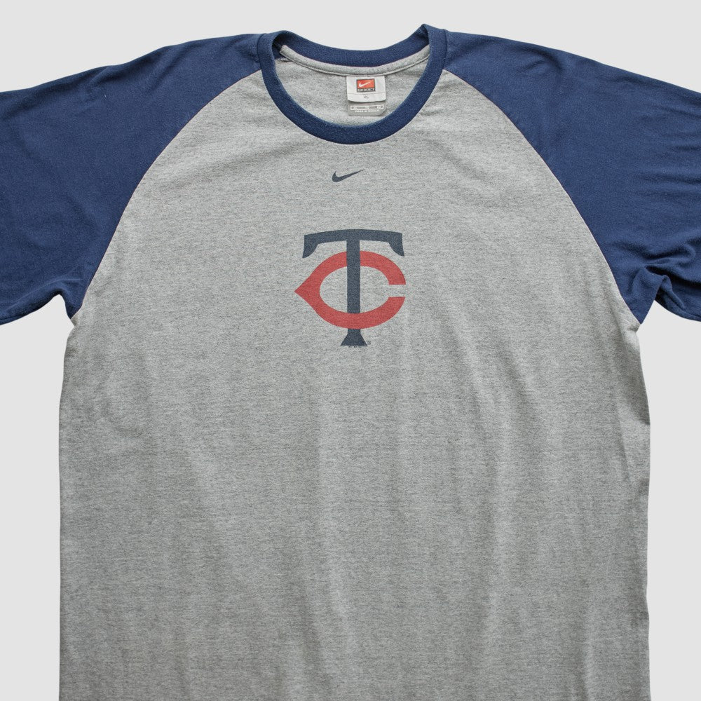 Minnesota Twins Nike 2000s T-shirt - Heather Gray - 3XVintage T-shirts
