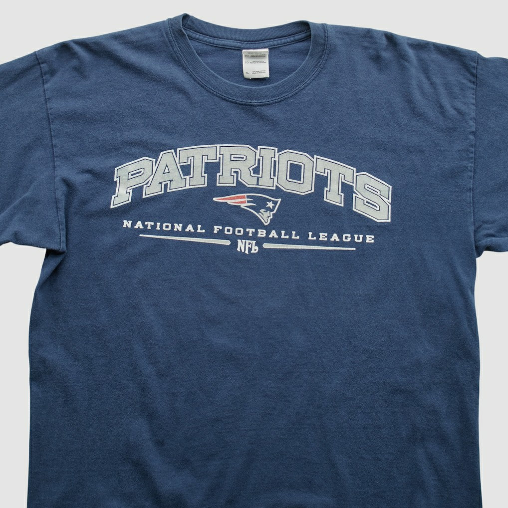 New England Patriots Gildan 2000s Long Sleeve T-shirt - Navy T-shirts
