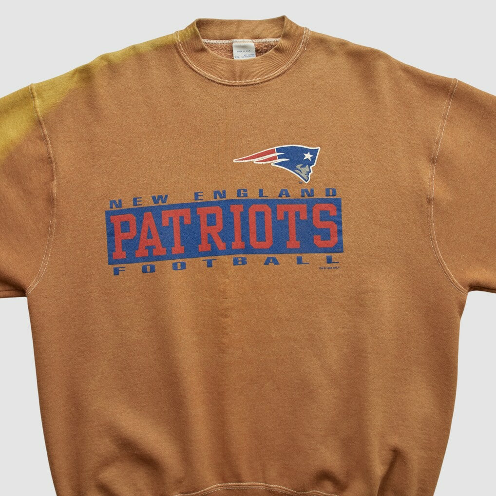 New England Patriotsm Sportswear 1996 Pullover Sweatshirt - Clay Pullover
