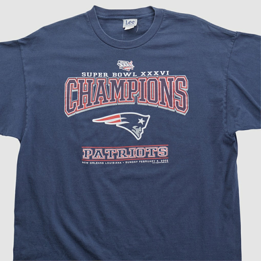 New England Patriots Lee Apparel 2002 T-shirt - Navy T-shirts
