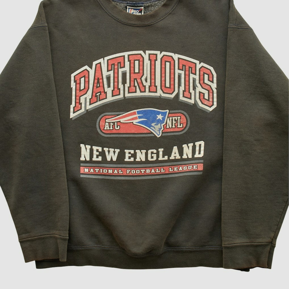 New England Patriots Pro Player 90s Pullover Sweatshirt - Charcoal Pullover