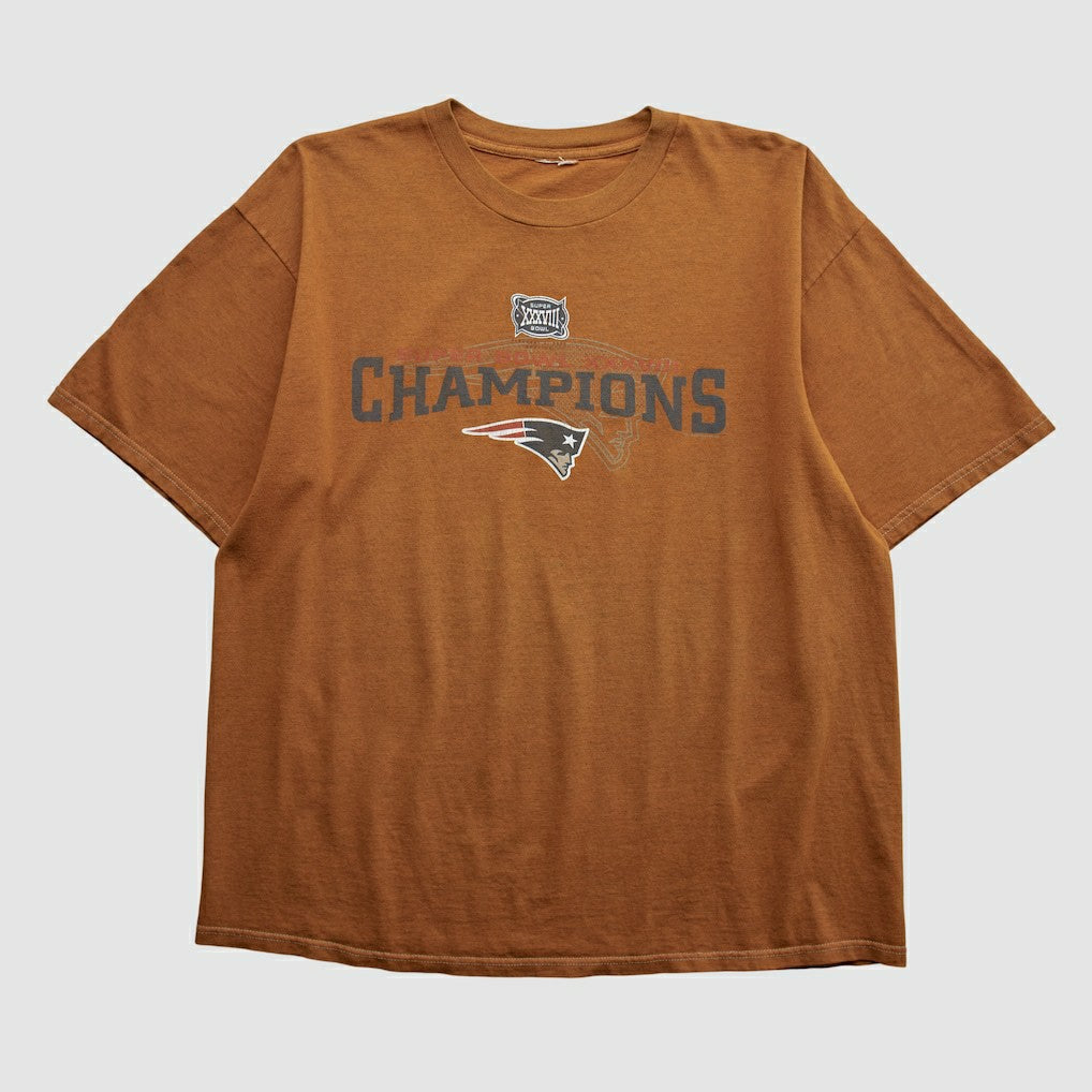 New England Patriots 2004 T-shirt - Clay T-shirts