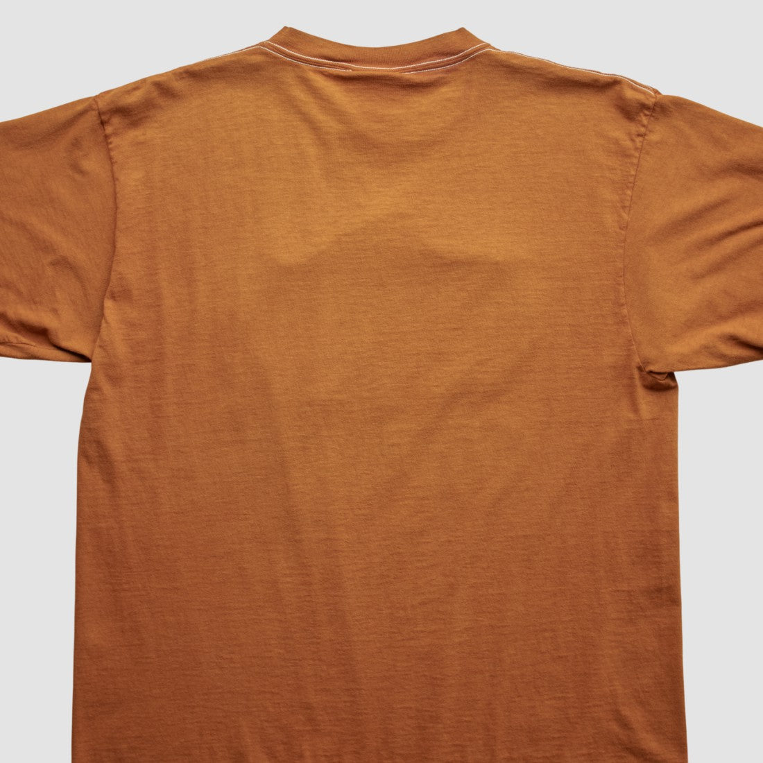 Denver Broncos Logo Athletic 90s T-shirt - Clay T-shirts