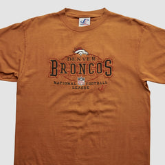 Denver Broncos Logo Athletic 90s T-shirt - Clay T-shirts