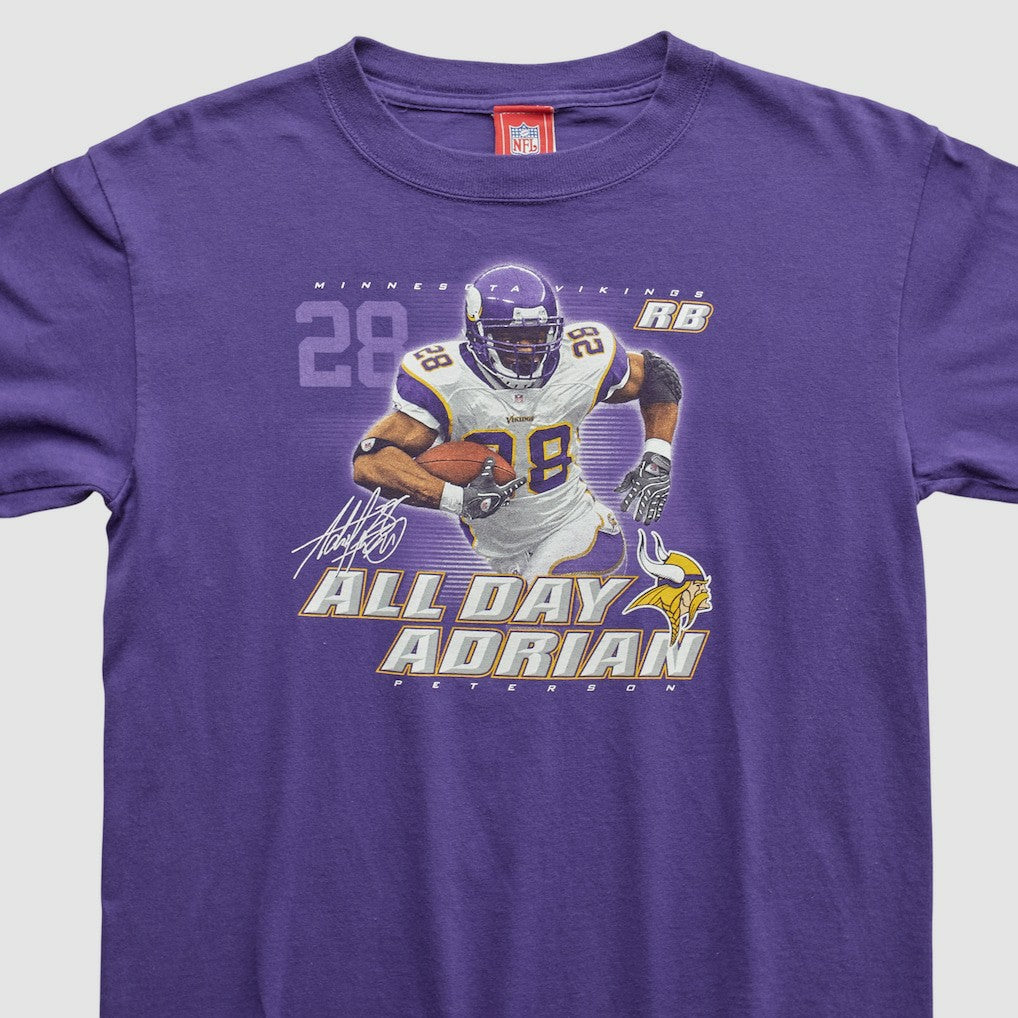 Adrian Peterson NFL 2000s Long Sleeve T-shirt - Purple T-shirts