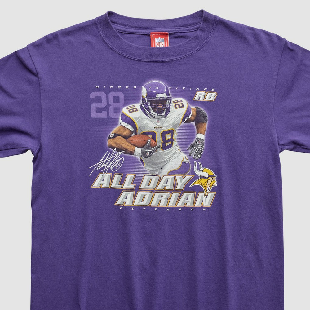 Adrian Peterson NFL 2000s Long Sleeve T-shirt - Purple T-shirts