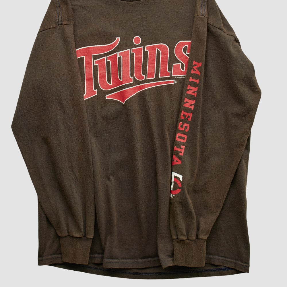 Minnesota Twins Lee Sport 2004 Long Sleeve T-shirt - Brown - Vintage T-shirts