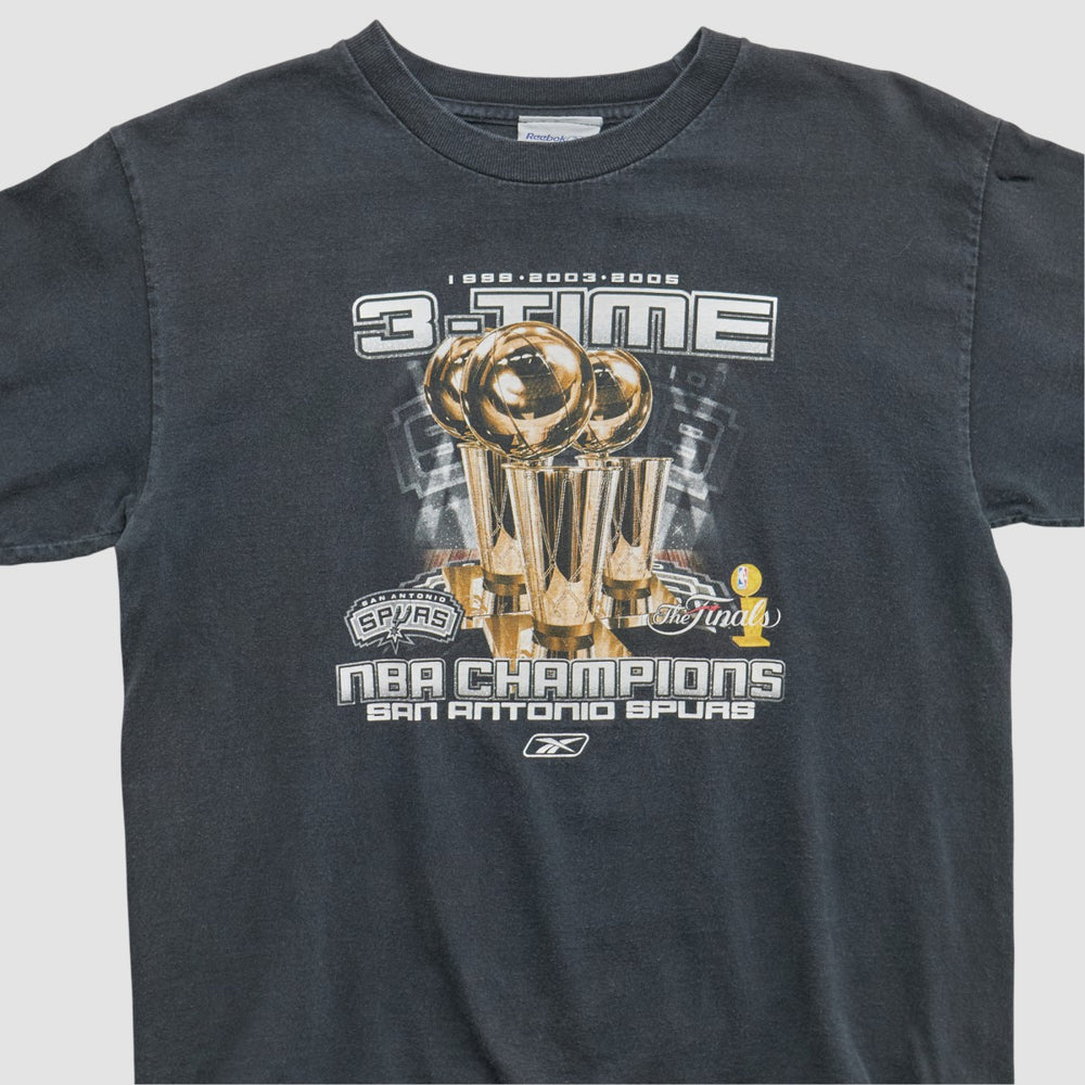 San Antonio Spurs Reebok 2005 T-shirt Black Vintage - Vintage outlet
