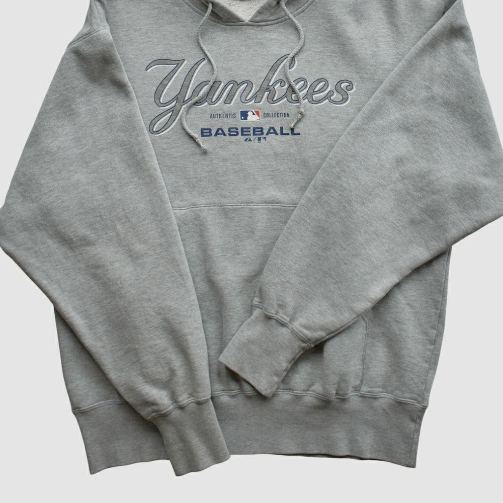 New York Yankees Majestic 2000s Hooded Pullover Sweatshirt - Heather Gray - Vintage Pullover