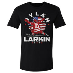 Dylan Larkin US Men's Hockey 500 Level Flag T-Shirt - Black | US 203959020