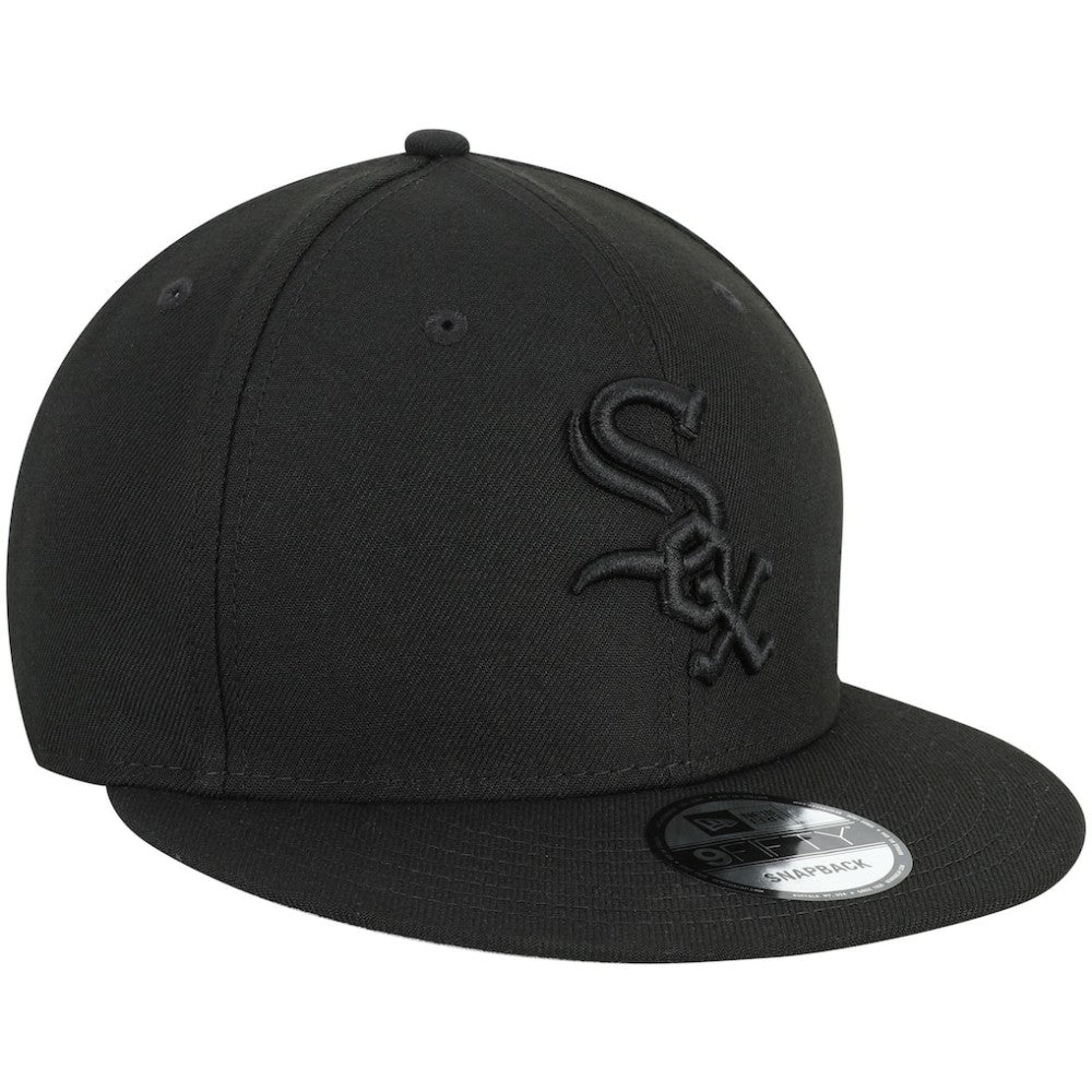 Chicago White Sox New Era Black on Black 9FIFTY Team Snapback Adjustable Hat - Black Hats