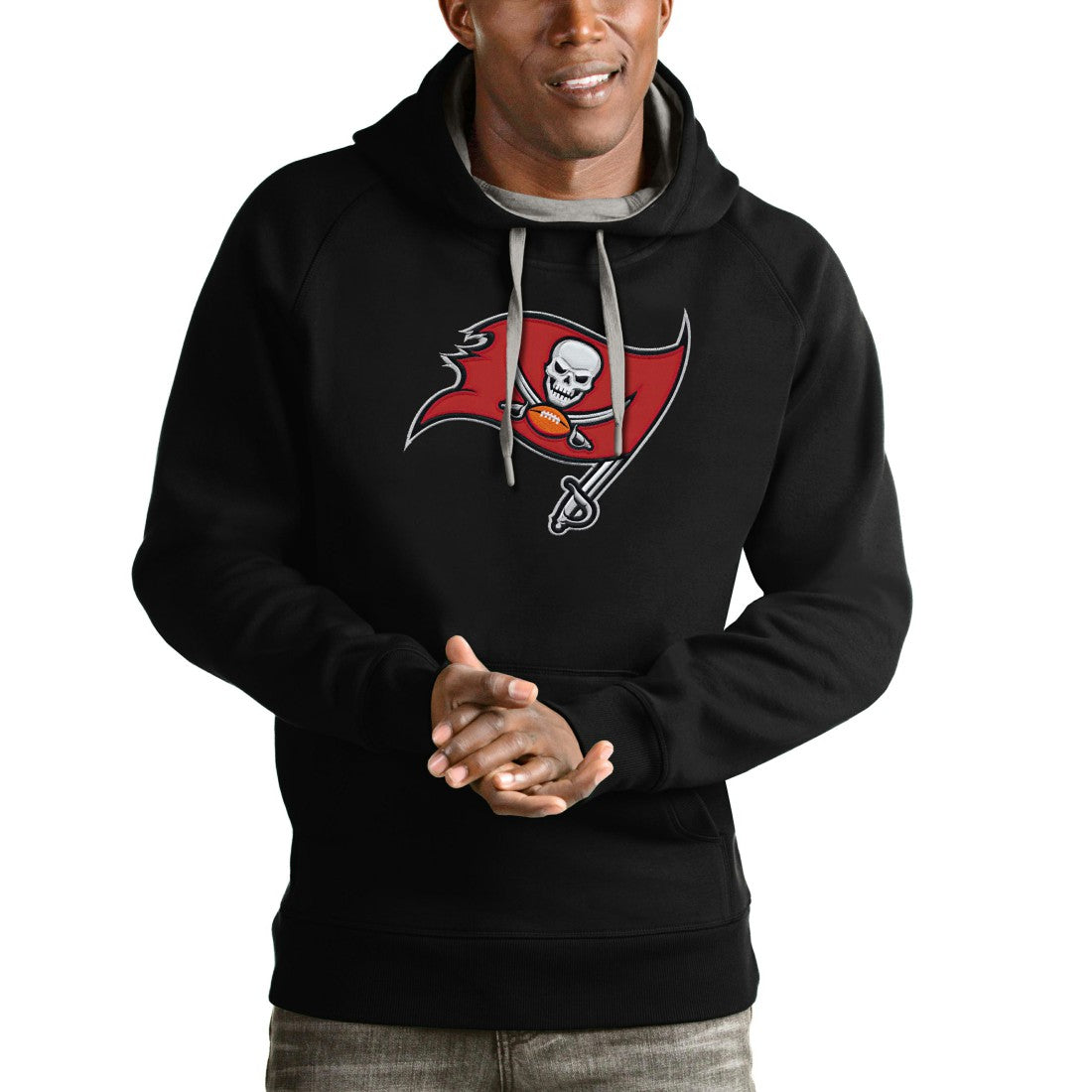 Tampa Bay Buccaneers Antigua Victory Pullover Hoodie - Black Hoodies