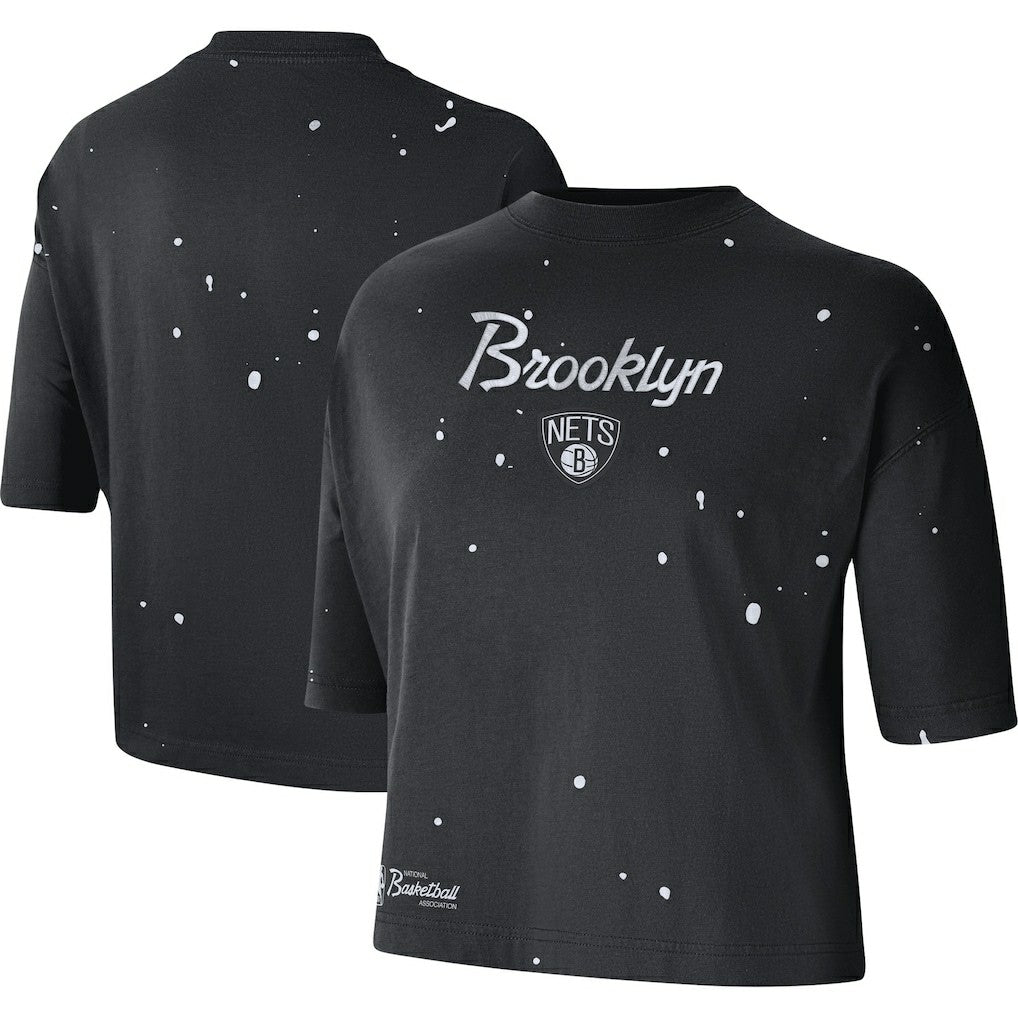 Brooklyn Nets Women's Courtside Splatter Cropped T-Shirt Black - Nike