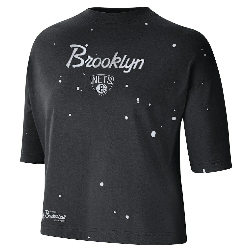 Brooklyn Nets Women's Courtside Splatter Cropped T-Shirt Black - Nike