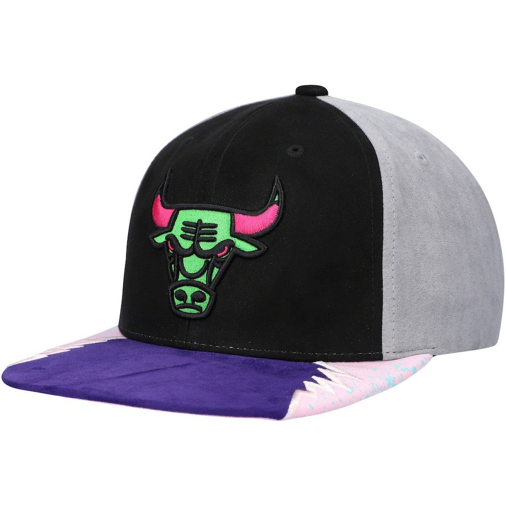 Chicago Bulls Day 5 Snapback Hat Black/Pink - Mitchell & Ness
