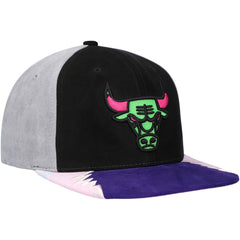 Chicago Bulls Day 5 Snapback Hat Black/Pink - Mitchell & Ness