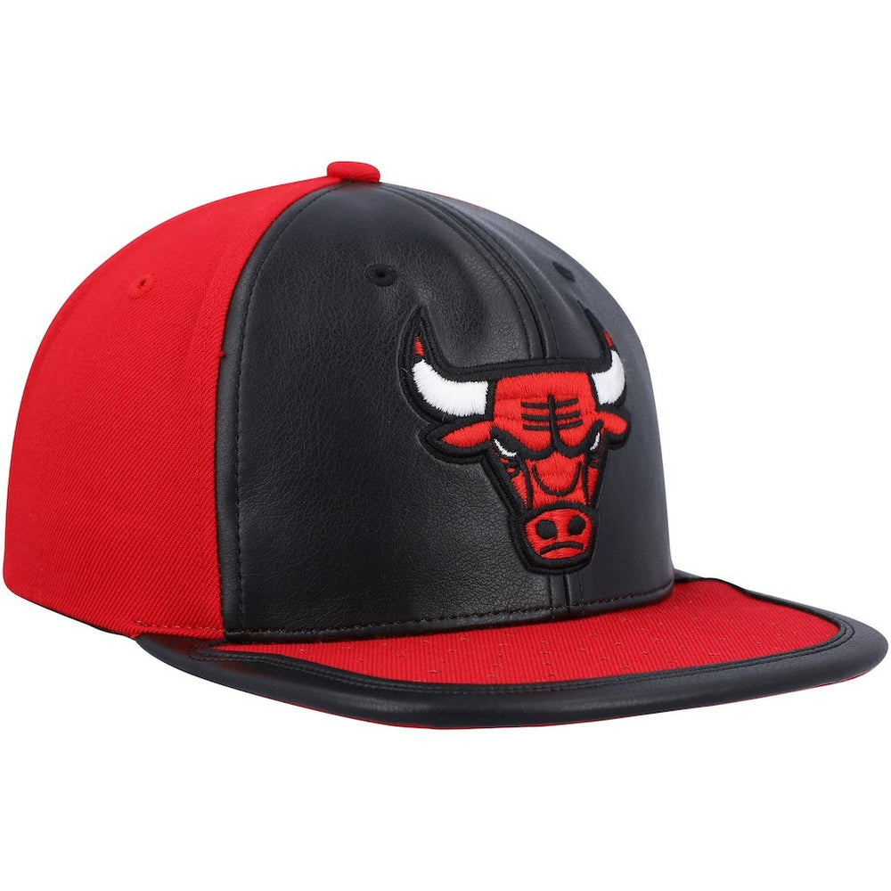 Chicago Bulls Day One Snapback Hat Black/Red - Mitchell & Ness