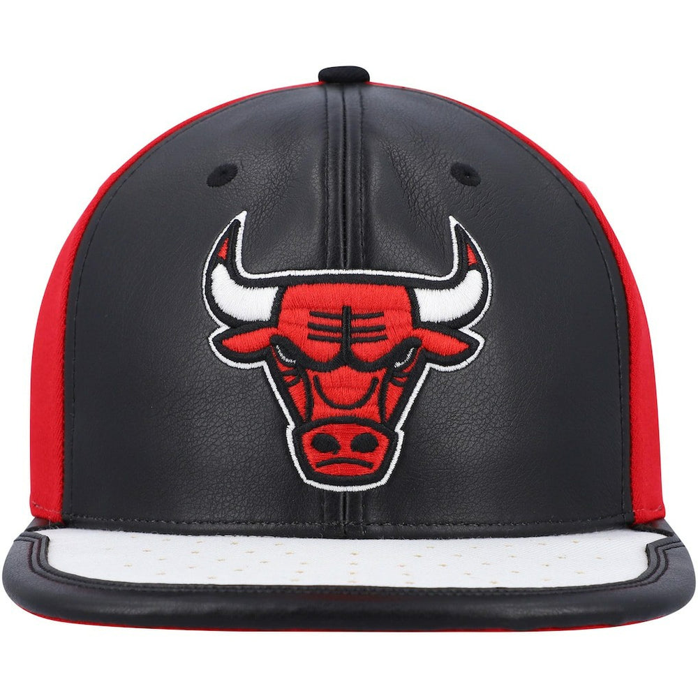 Chicago Bulls Day One Snapback Hat Black/White - Mitchell & Ness
