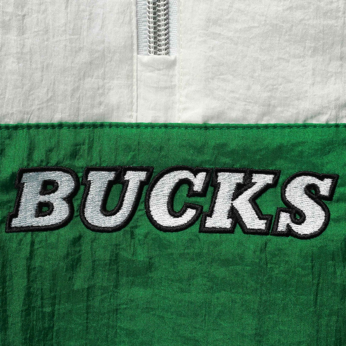 Milwaukee Bucks Women's Half-Zip Windbreaker 2.0 Hoodie Green - Mitchell & Ness