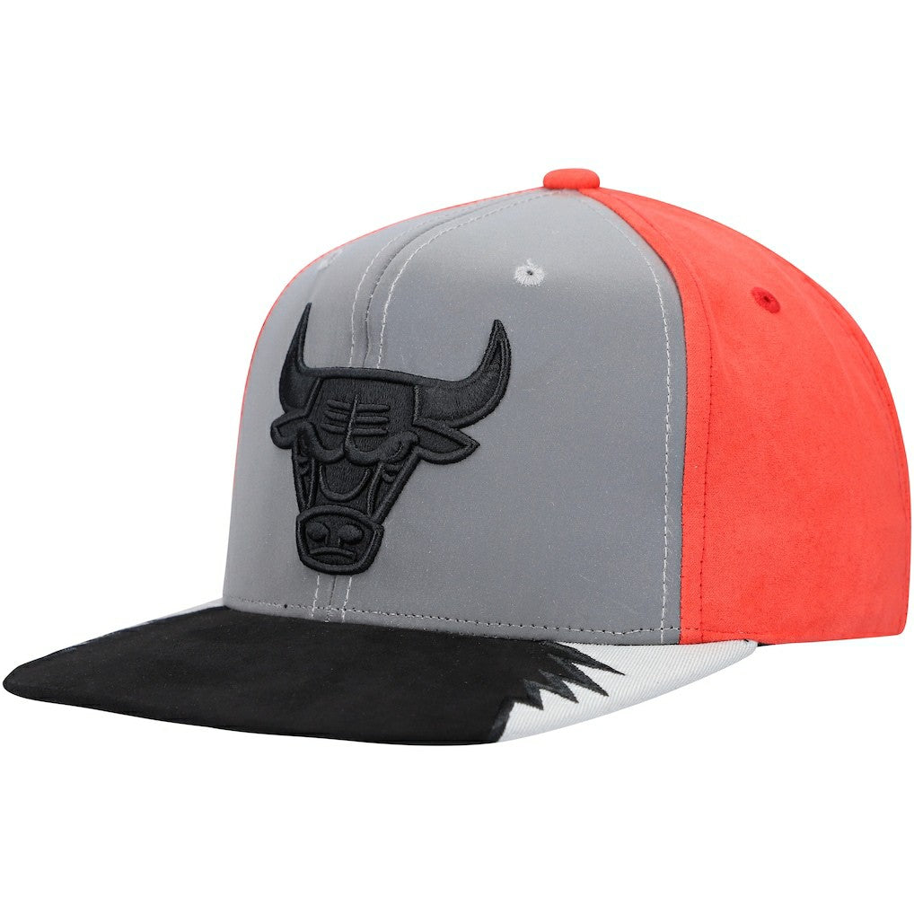 Chicago Bulls Day 5 Snapback Hat Gray/Red - Mitchell & Ness