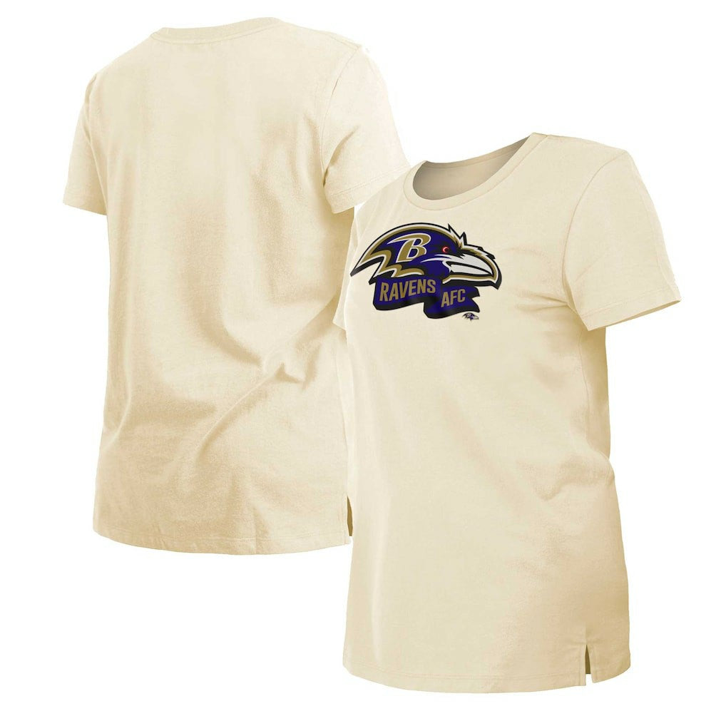 Baltimore Ravens New Era Women's Chrome Sideline T-Shirt - Cream T-shirts