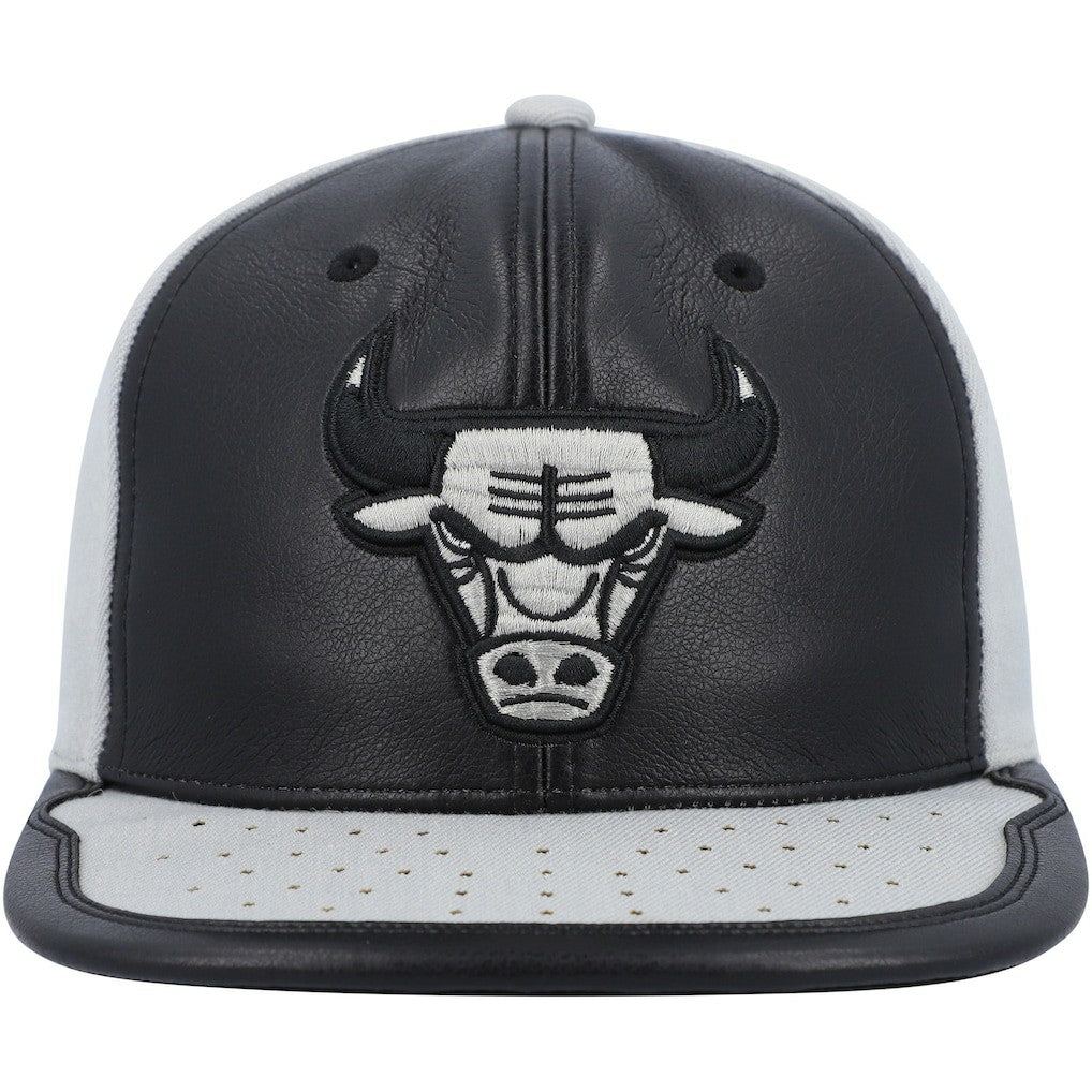 Chicago Bulls Day One Snapback Hat Black/Gray - Mitchell & Ness