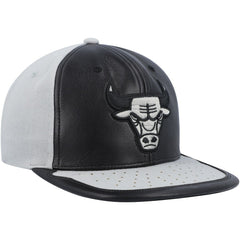 Chicago Bulls Day One Snapback Hat Black/Gray - Mitchell & Ness