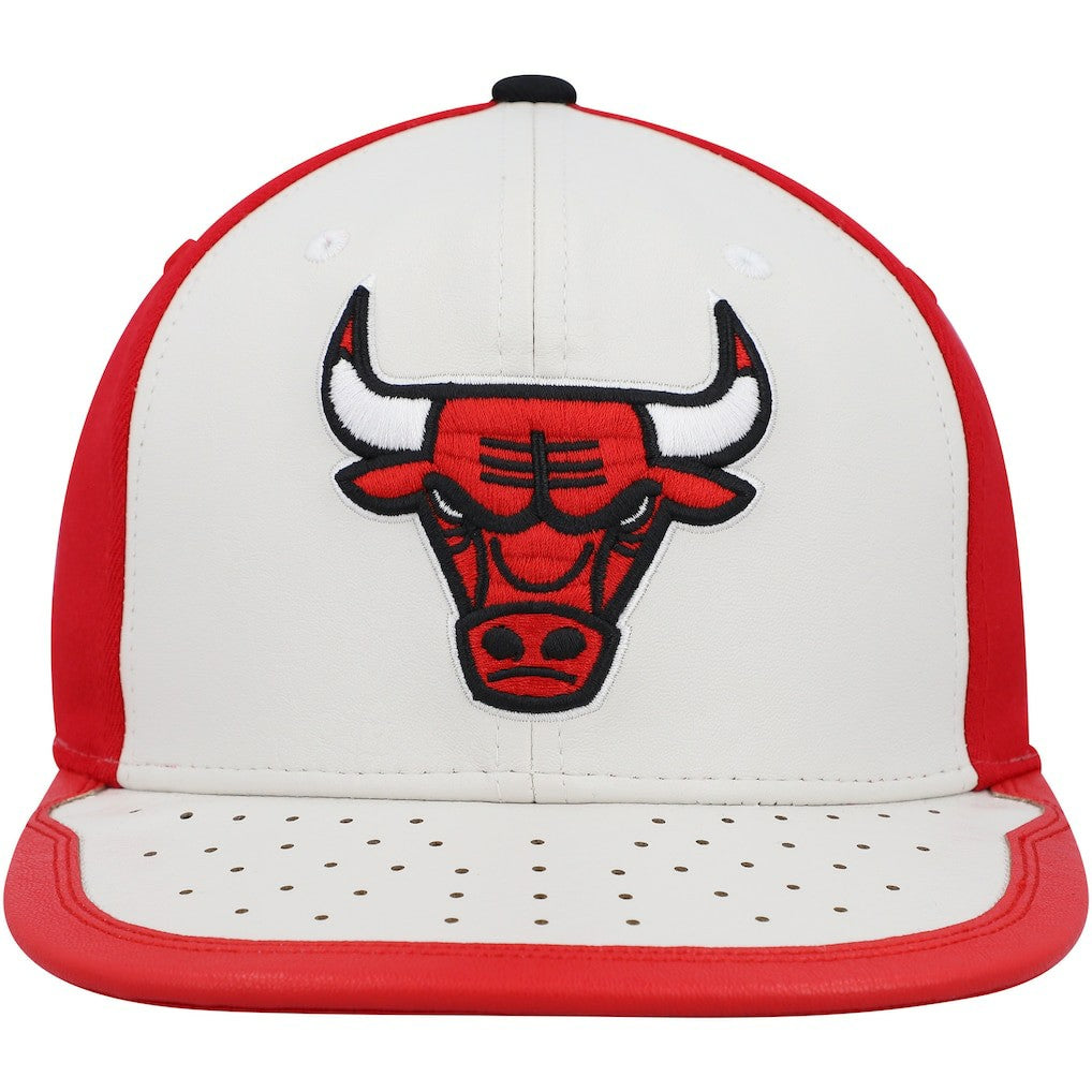 Chicago Bulls Day One Snapback Hat White/Red - Mitchell & Ness outlet