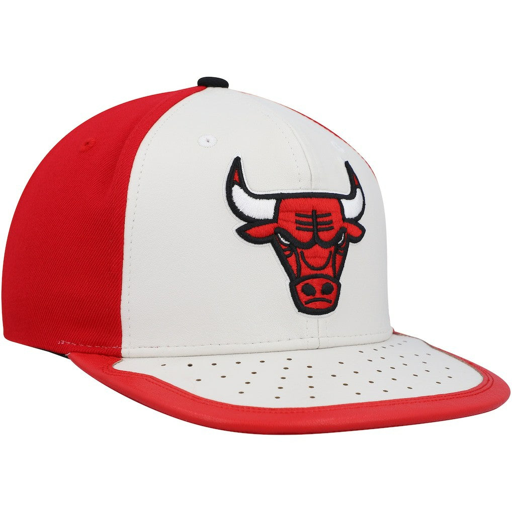Chicago Bulls Day One Snapback Hat White/Red - Mitchell & Ness outlet