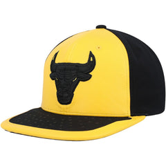Chicago Bulls Day One Snapback Hat Yellow/Black - Mitchell & Ness