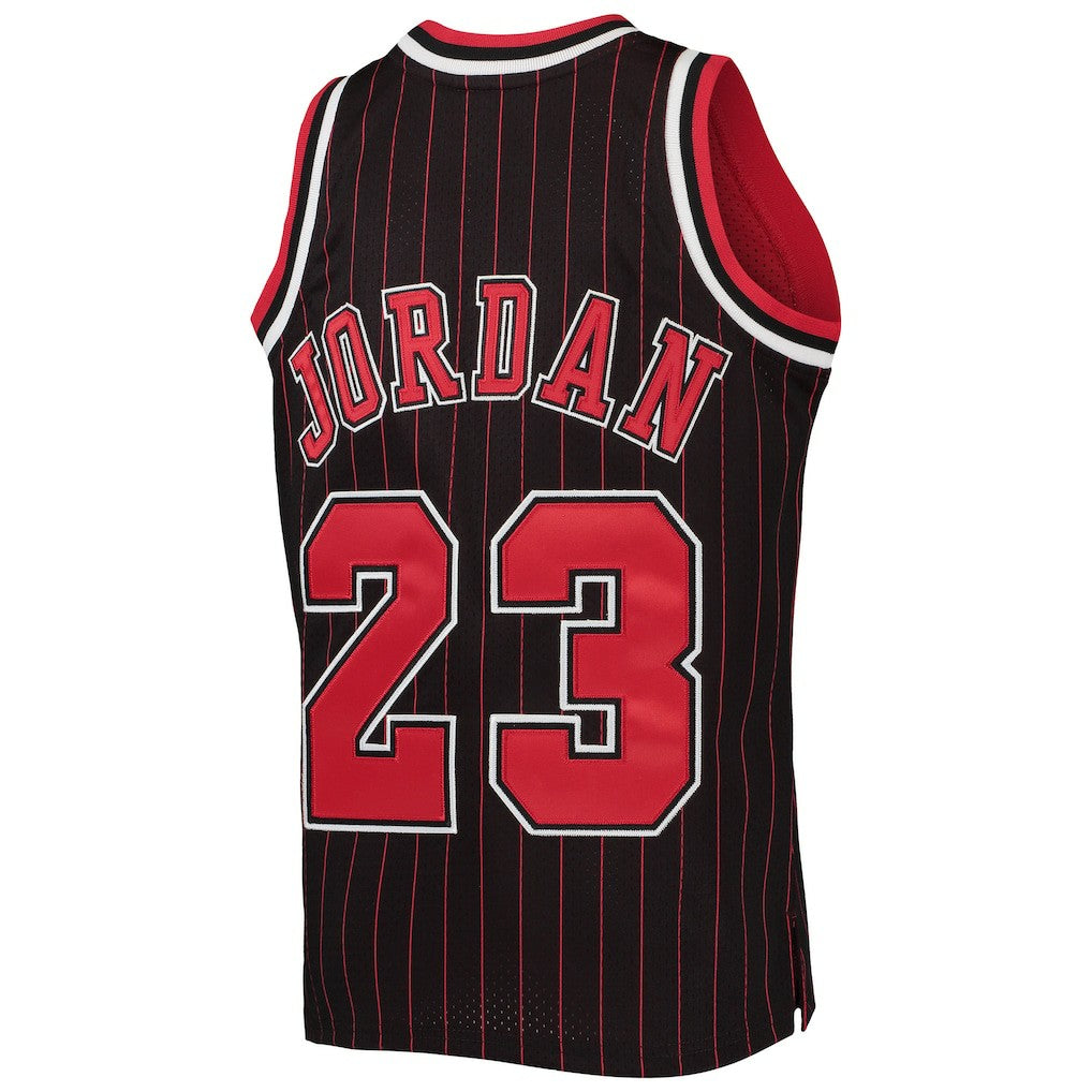 Michael Jordan Chicago Bulls Youth 1996-97 Hardwood Classics Authentic Jersey Black/Red - Mitchell & Ness