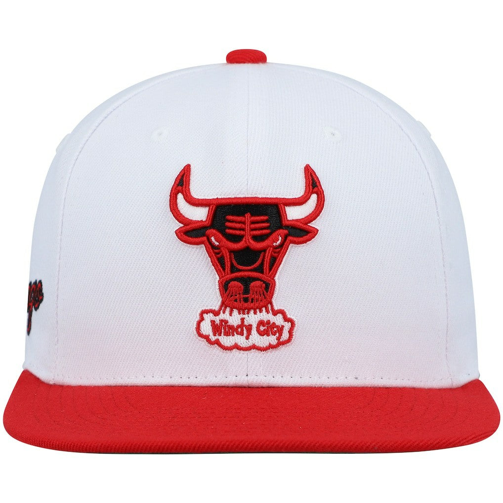 Chicago Bulls Hardwood Classics Snapback Hat White/Red - Mitchell & Ness
