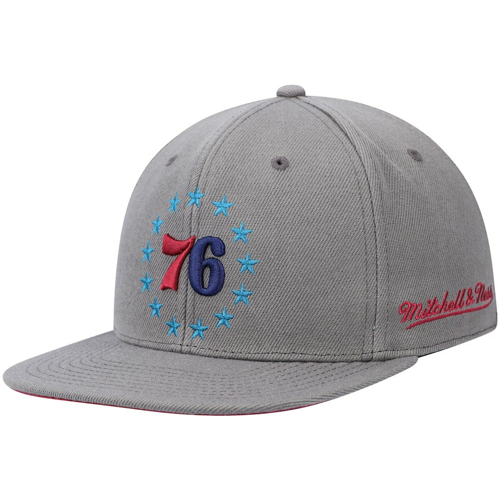 Philadelphia 76ers Hardwood Classics 60th Anniversary Carbon Cabernet Fitted Hat Charcoal - Mitchell & Ness